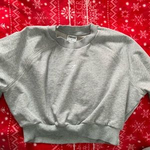 Training cropped sweater